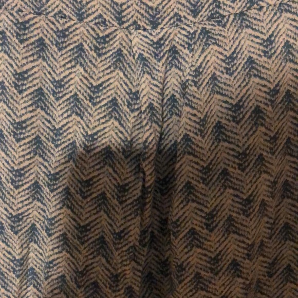 Carole Little large rayon light material button blouse with tassel - Picture 5 of 6